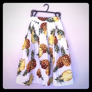 Cute Vintage Pineapple White and Yellow Skirt